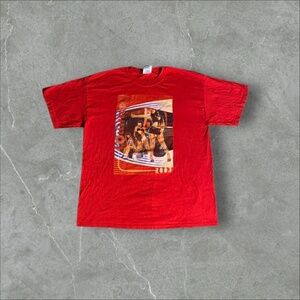 Vintage Red Graphic T-Shirt‎